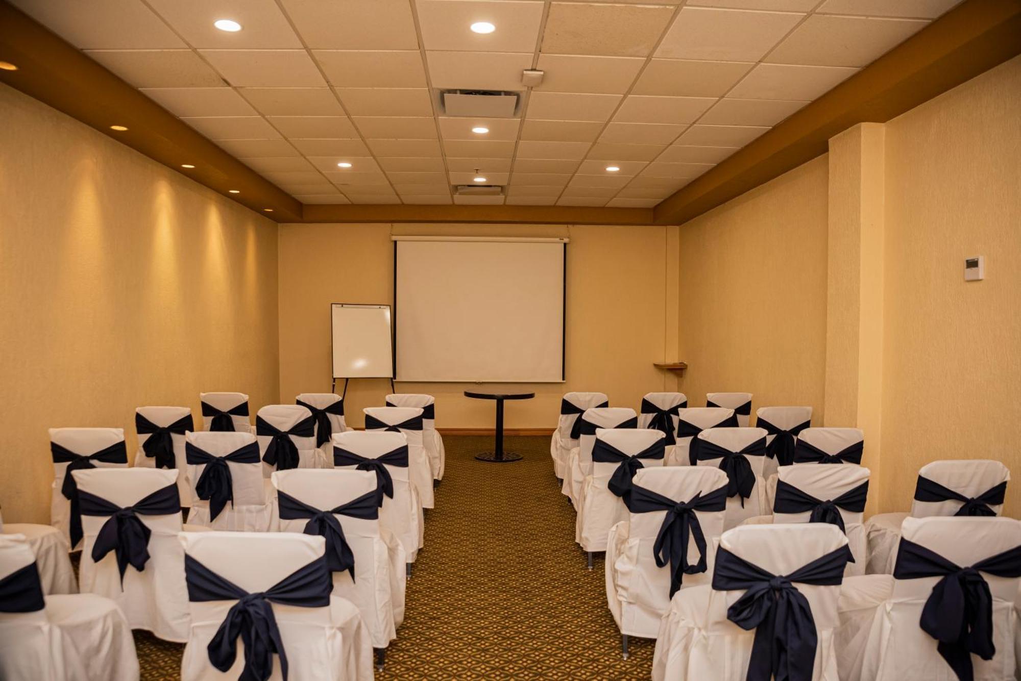Holiday Inn La Piedad By Ihg Exteriér fotografie